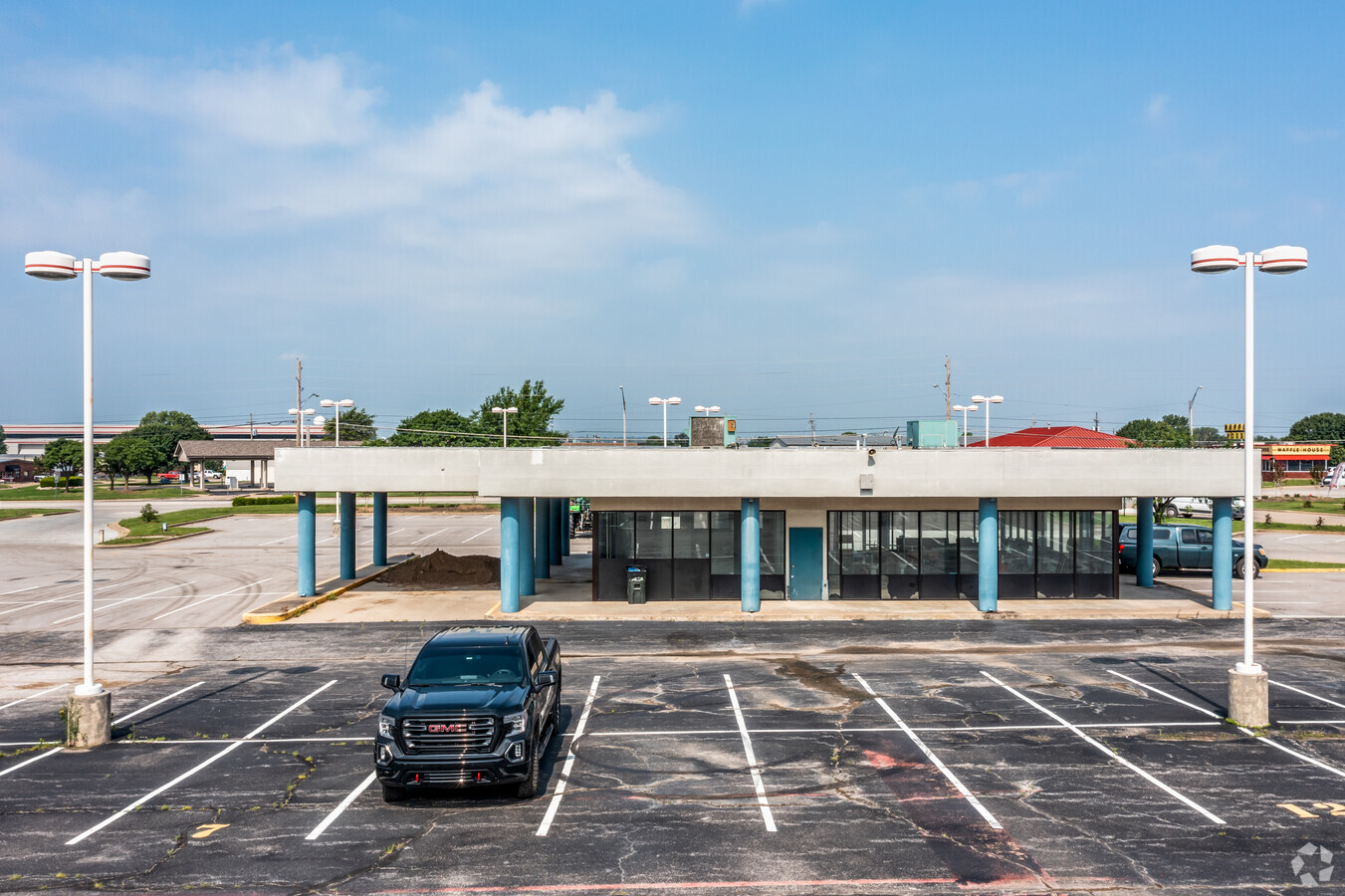 N Aspen Ave Broken Arrow Used Car Building Loopnet Uk