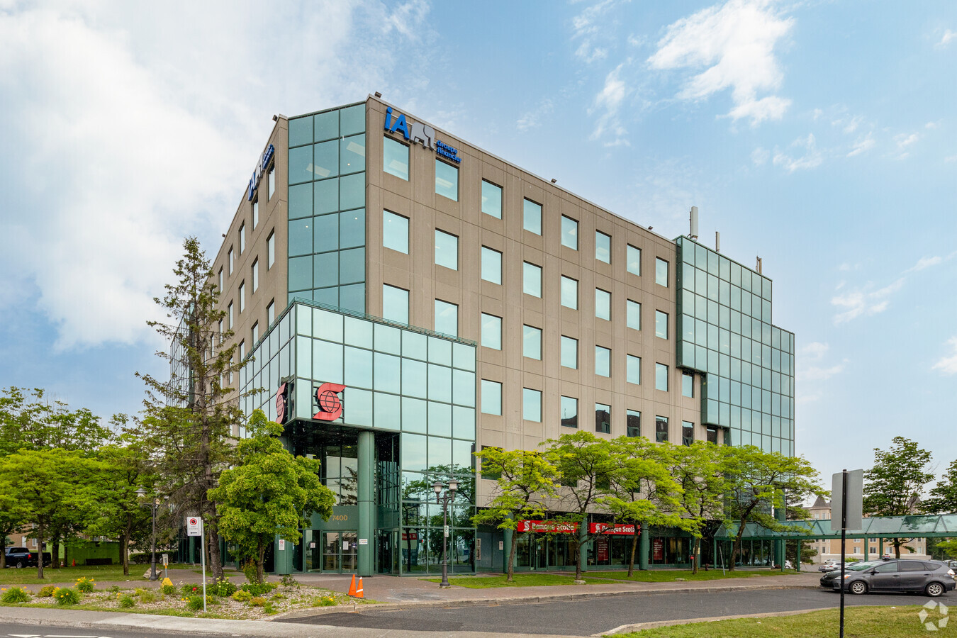 7400 Boul des Galeries d Anjou Montréal H1M 3M2 Office for Rent