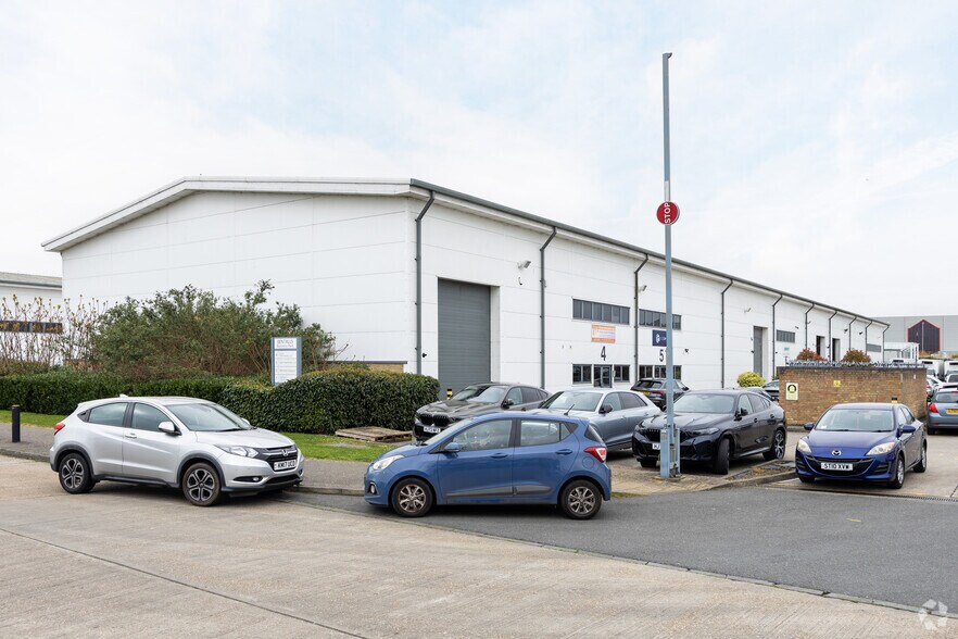 Bentalls, Basildon for sale - Primary Photo - Image 1 of 1