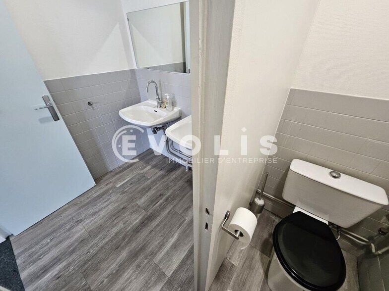 Office in Bagneux to rent - Interior Photo - Image 3 of 30