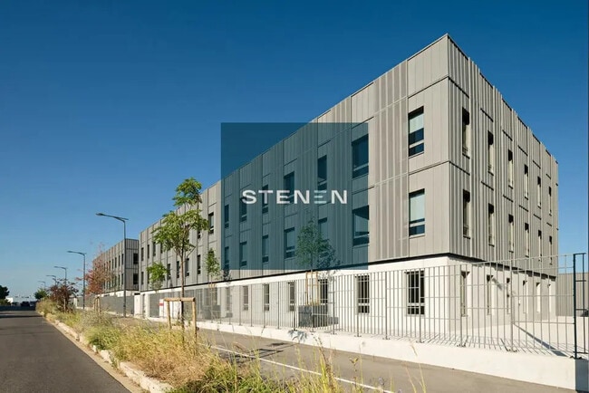Location Bureaux 703 m²