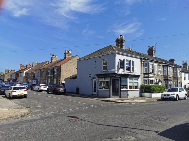 More details for 9 All Saints Rd, Lowestoft - Retail to Rent