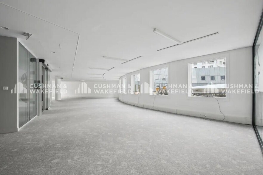 Office in Puteaux to rent - Building Photo - Image 2 of 6
