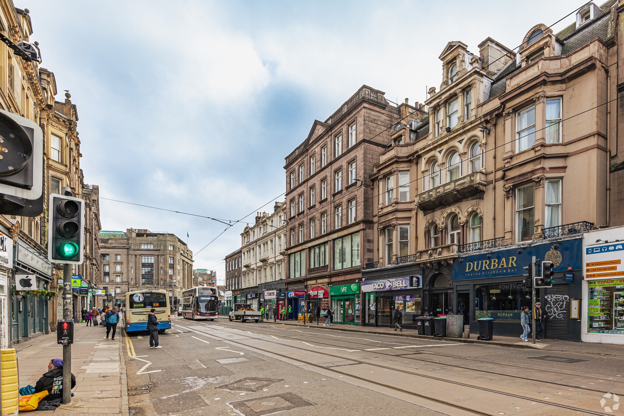 17 Shandwick Pl, Edinburgh to rent Building Photo- Image 1 of 3