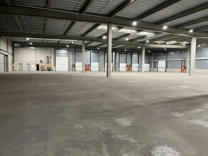 14 Avenue Maréchal Juin, Saint-Laurent-de-Mure to rent Interior Photo- Image 1 of 2