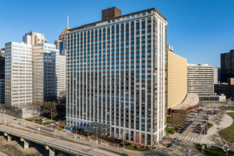 320 Fort Duquesne Blvd, Pittsburgh, PA for sale Building Photo- Image 1 of 1