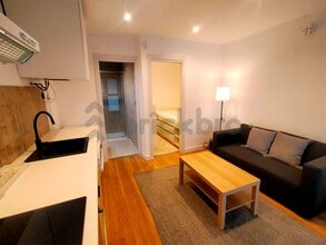Retail in Barcelona, Barcelona to rent Interior Photo- Image 1 of 9