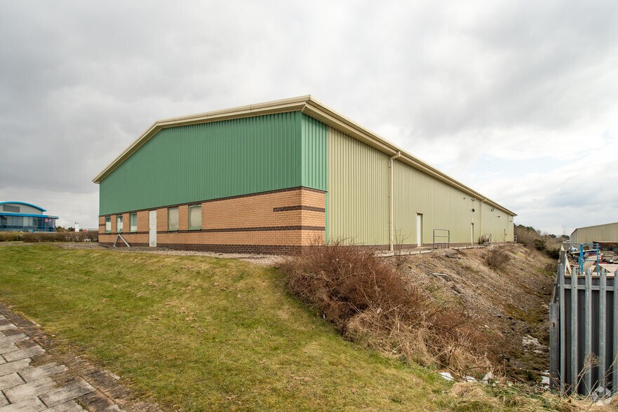 Phoenix Rd, Barrow In Furness to rent - Building Photo - Image 3 of 3