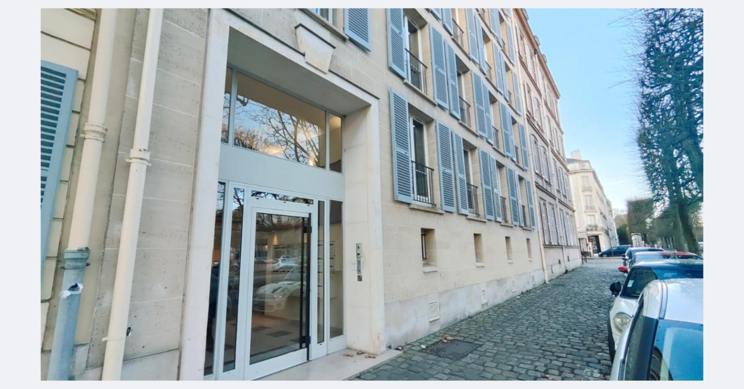 16 Boulevard De La Reine, Versailles to rent Building Photo- Image 1 of 10