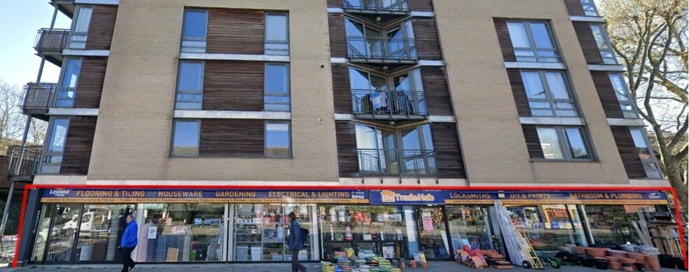 279-285 Clapham Rd, London to rent - Building Photo - Image 1 of 3