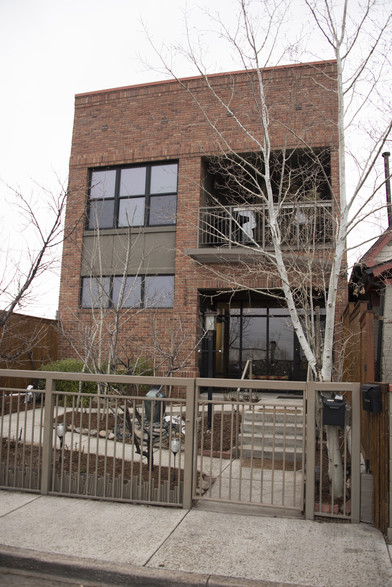 1324 S Acoma St, Denver, CO for rent - Building Photo - Image 1 of 11