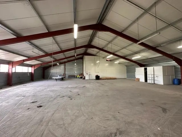 Vente Local d'activités 905 m² - Photo 1