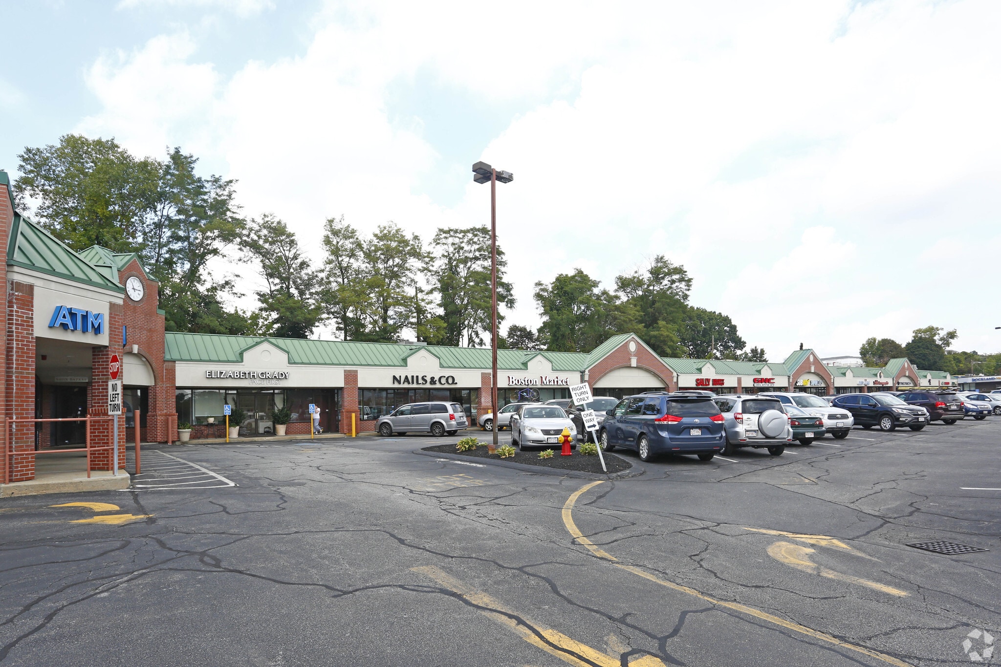 111 Lenox St, Norwood, MA to rent Primary Photo- Image 1 of 3