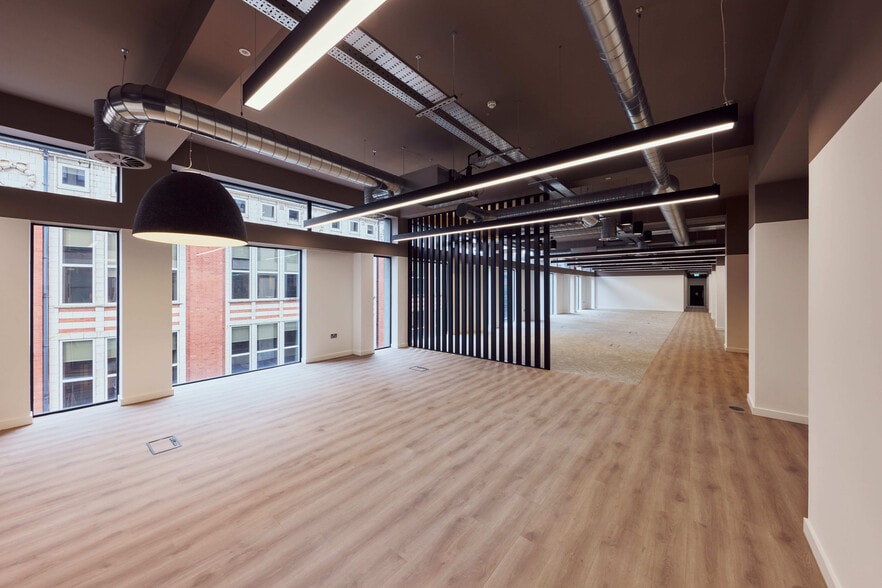 3 New York St, Manchester to rent - Interior Photo - Image 3 of 13