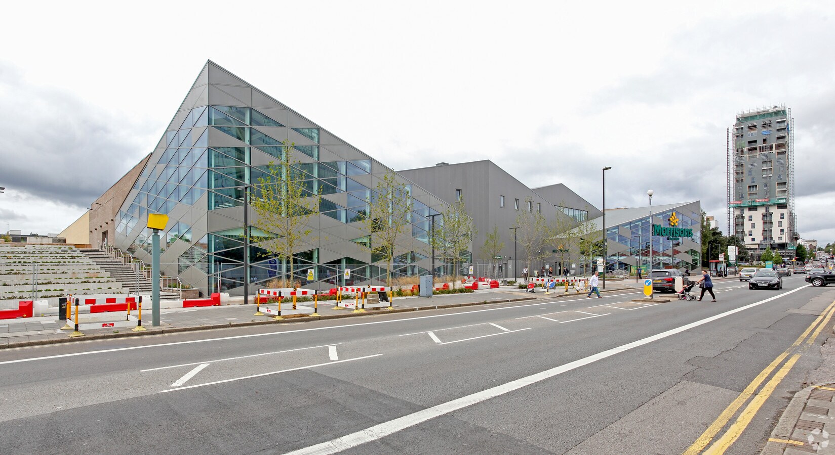 399 Edgware Rd, London NW9 0JJ UK