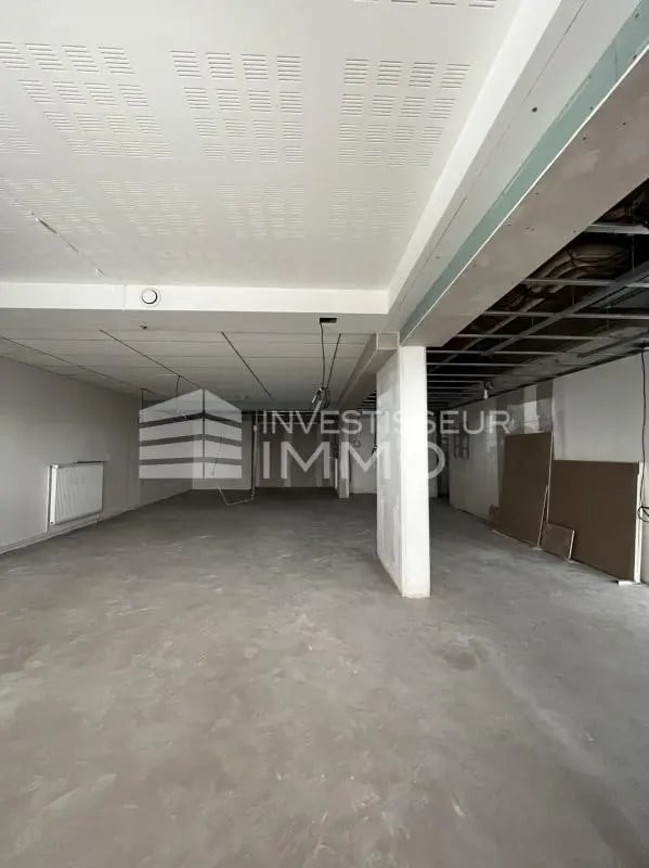 Vente Commerce 700 m² - Photo 1