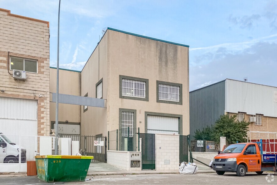 Industrial in Velilla de San Antonio, Madrid for sale - Building Photo - Image 2 of 2