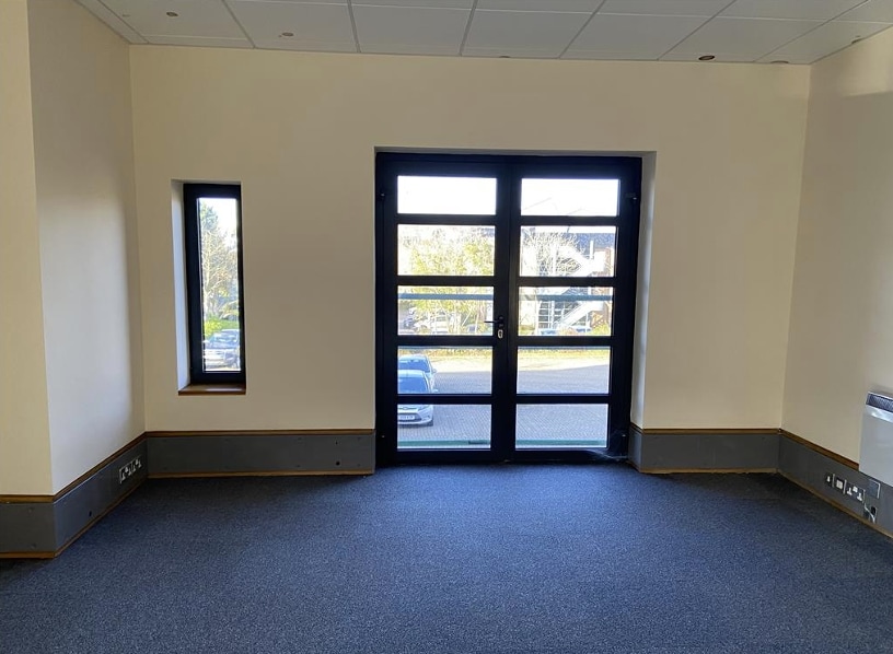 Parkway, Fareham, HAM PO15 7AH - Unit 1637-1638 - - Interior Photo - Image 2 of 6