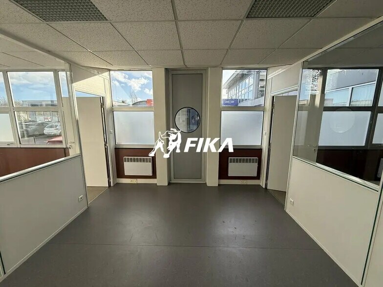 Office in Bordeaux to rent - Interior Photo - Image 3 of 7