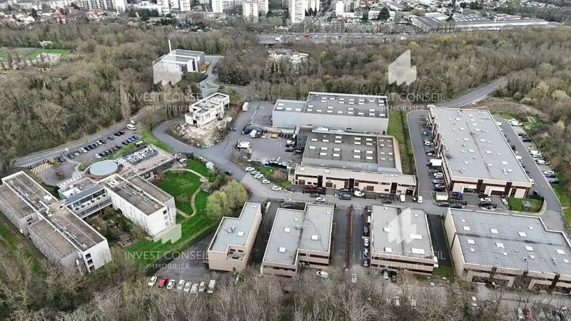6 Rue Philippe Seguin, Franconville to rent - Aerial - Image 2 of 11