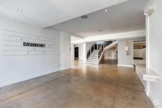 8240 W Sunset Blvd, West Hollywood, CA for rent Interior Photo- Image 2 of 17