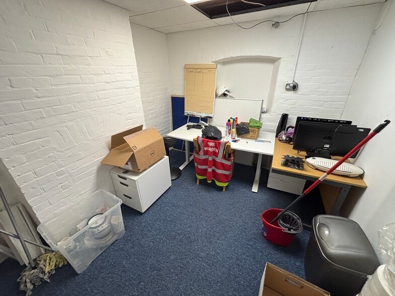 Mill Rd, Totton to rent - Interior Photo - Image 3 of 5