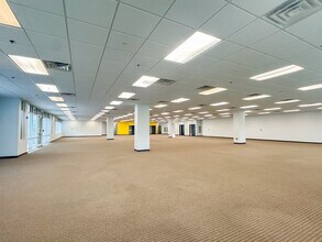 7027 Old Madison Pike NW, Huntsville, AL to rent Interior Photo- Image 2 of 12