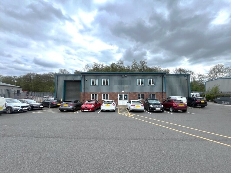 Turnpike Clos, Grantham to rent - Primary Photo - Image 1 of 1