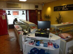 Retail in Madrid, Madrid to rent Interior Photo- Image 1 of 5