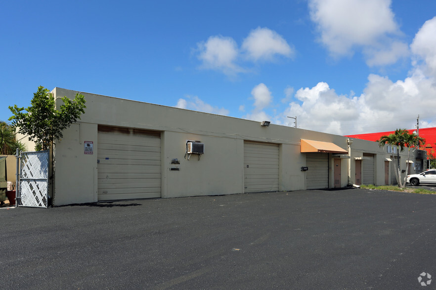 330-340 NE 4th St, Delray Beach, FL for sale - Building Photo - Image 3 of 7