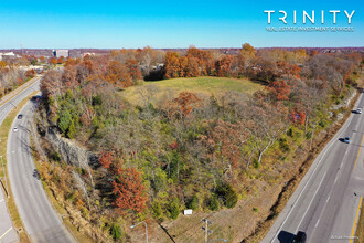 19500 E Us-40 Hwy, Independence, MO for sale Building Photo- Image 1 of 1