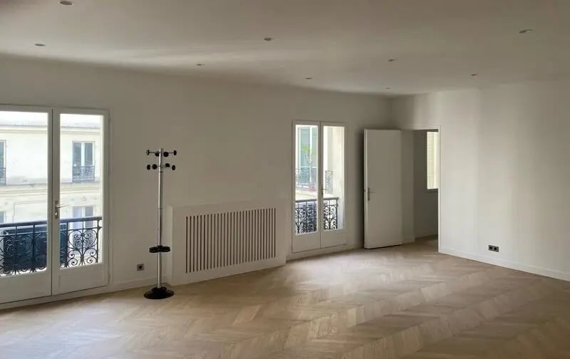 Office in Paris for sale - Interior Photo - Image 2 of 7