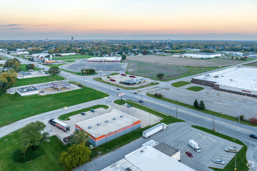 2901 S Grand Ave E, Springfield, IL for sale - Aerial - Image 2 of 12