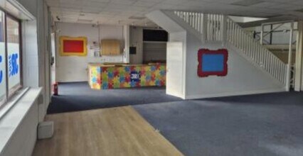 52-58 Dodnor Ln, Newport to rent Interior Photo- Image 1 of 3