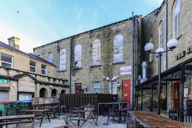 More details for 1 Hall St, Brighouse - Office to Rent