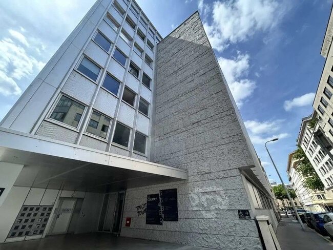 Location Bureaux 65 m² à 130 m²