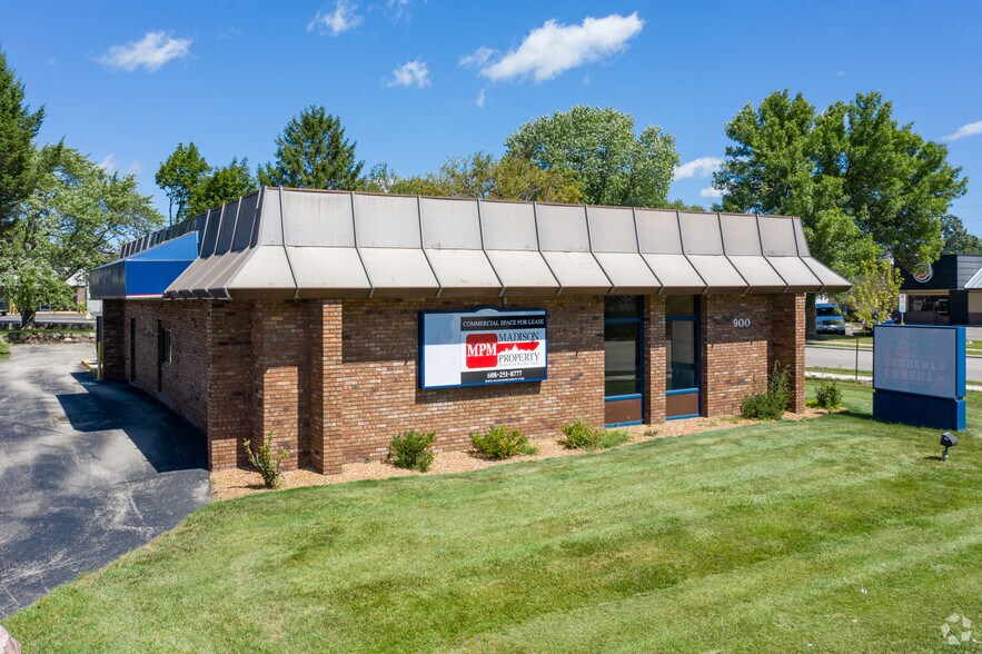 900 Windsor St, Sun Prairie 53590 Retail For Sale UK