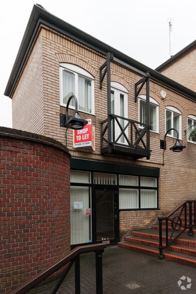 2 St Johns Wynd, Colchester to rent - Building Photo - Image 2 of 5