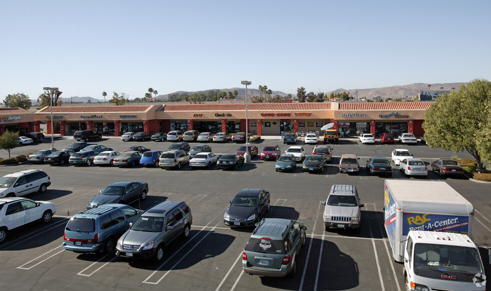 3301-3491 W Florida Ave, Hemet, CA for rent - Building Photo - Image 2 of 11