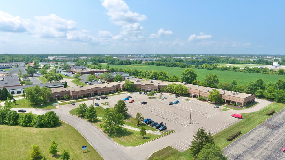 8902 Vincennes Cir, Indianapolis, IN for rent - Building Photo - Image 1 of 13