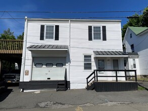 12 Bates Pl, Danbury, CT for rent Building Photo- Image 1 of 8