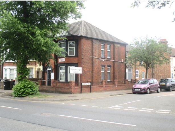 178 Ampthill Road, Bedford for sale - Primary Photo - Image 1 of 1