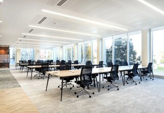 10 Chiswell St, London to rent Interior Photo- Image 2 of 4