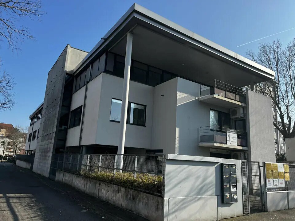 Vente Bureaux 367 m² - Photo 1