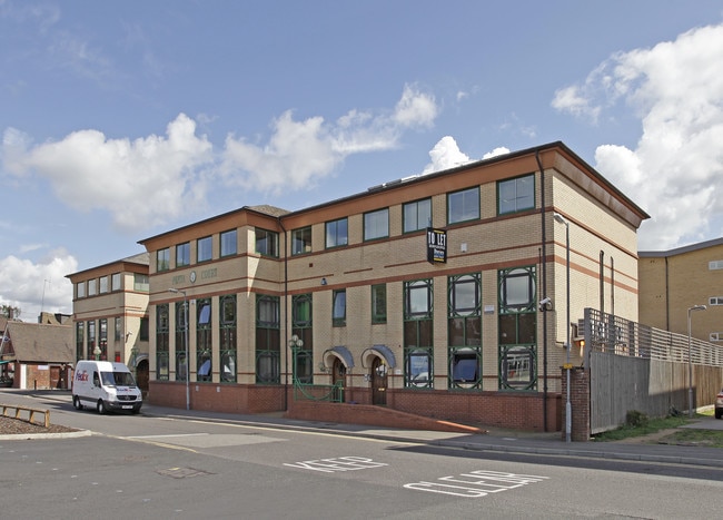 More details for Station Rd, Borehamwood - Office to Rent
