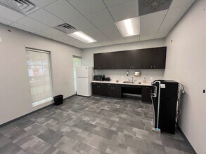 5750 Stratum Dr, Fort Worth, TX to rent Building Photo- Image 1 of 6