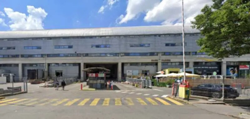 Light Industrial in Pantin for sale Building Photo- Image 1 of 11