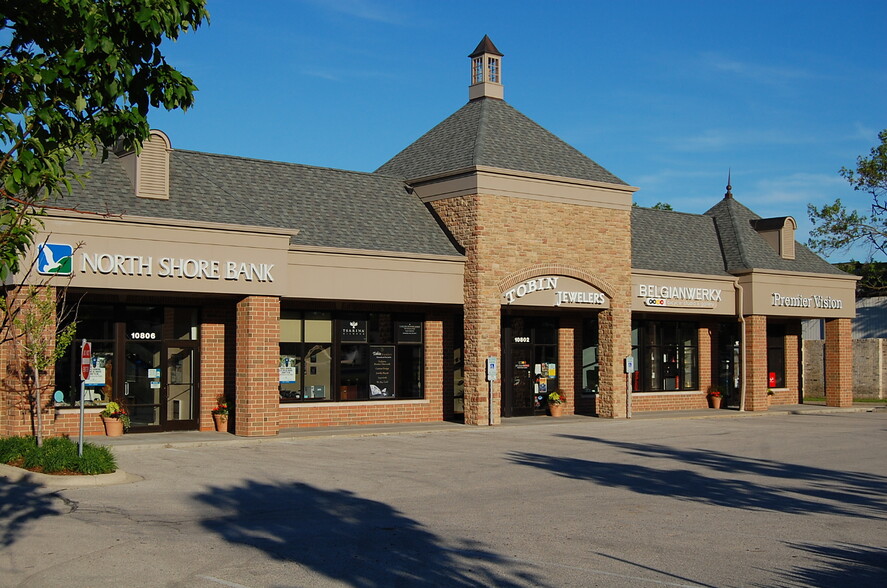 10800 N Port Washington Rd, Mequon, WI for rent - Building Photo - Image 1 of 3