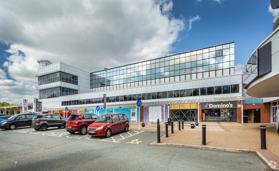 Shopping City, Runcorn to rent - Building Photo - Image 2 of 23