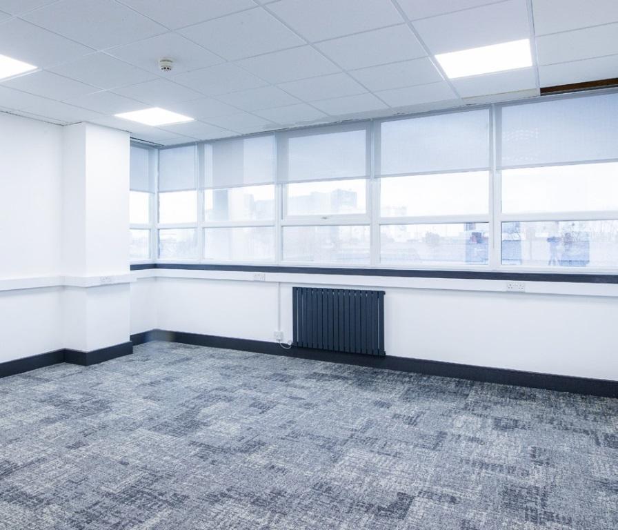 Sankey St, Warrington to rent Building Photo- Image 1 of 11